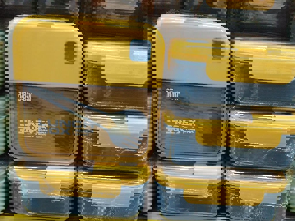 TUTKU PLASTIK  KARE BESLENME KUTUSU *3490*   *48